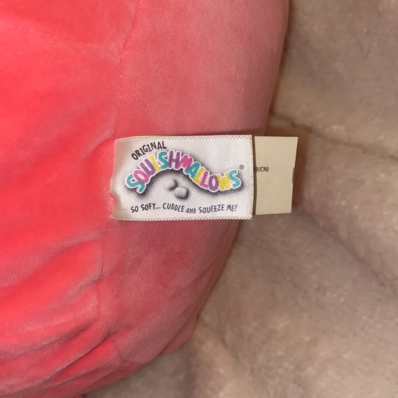 Simone the Shrimp 12โ Squishmallow - Picture 3 of 3